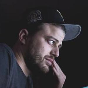 Nic Nac, 36 (說唱歌手)