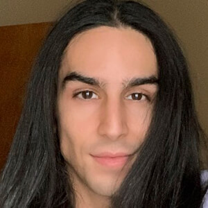 Nicholas James Emmizzie, 34 (TikTok明星)