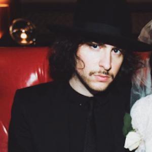 Nicholas Megalis, 36 (流行歌手)