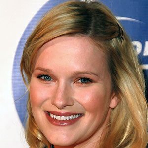 Nicholle Tom image 3