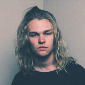 Nick Dean, 27 (Popsänger)