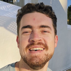 Nick White, 32 (Comédien)