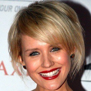 Nicky Whelan image 3