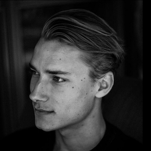 Niclas Gillis, 35 (Director)