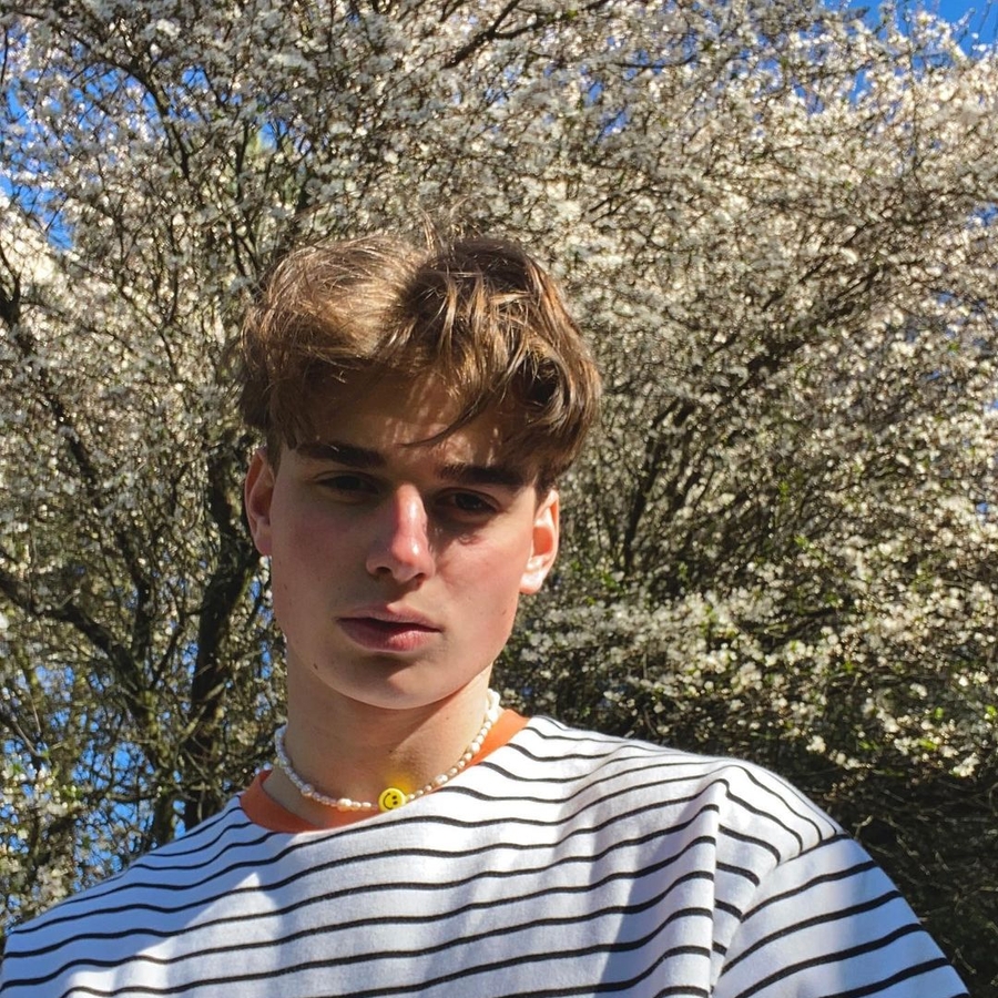 Niclas Kuri, 21 (TikTok Star)