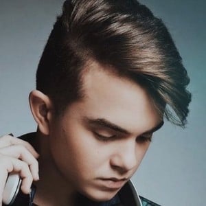 Nicolas Germano, 25 (Pop Zangers)