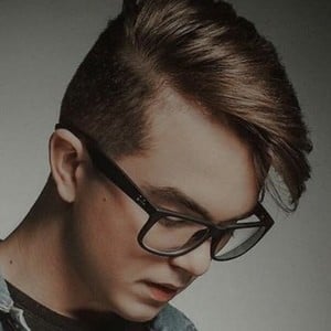 Nicolas Germano, 25 (Ca sĩ nhạc Pop)