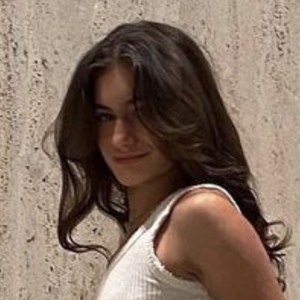 Nicole Adalina, 25 (TikTok明星)