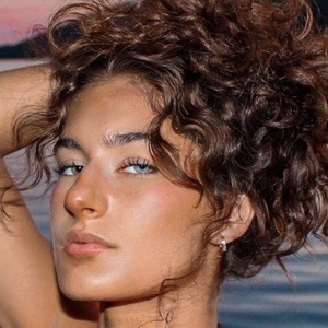 Nicole Adalina, 25 (TikTok明星)