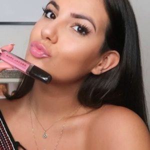 Nicole Corrales, 28 (Instagram明星)