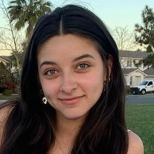 Nicole DeLaFuente, 21 (TikTok Star)