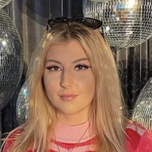 Nicole Downs, 25 (TikTok Star)