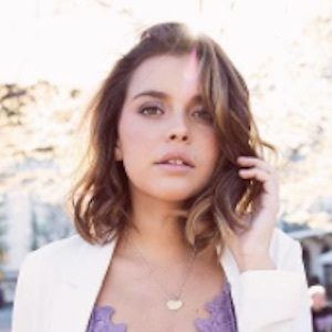 Nicole Falciani, 28 (Blogger)