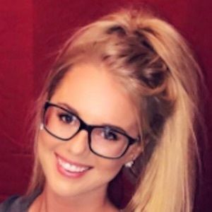 Nicole Franzel image 4