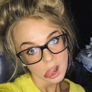 Nicole Franzel image 6