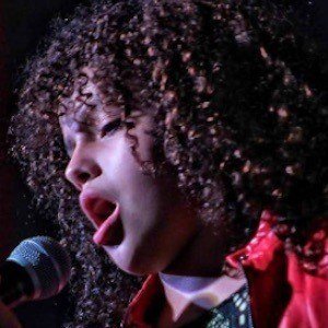 Nicole Gatti, 21 (Chanteuse pop)