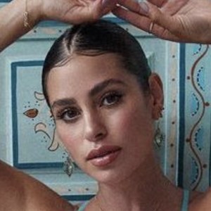 Nicole Isaacs, 39 (Instagram Star)