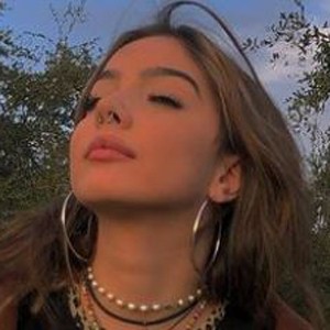 Nicole Moreira, 21 (TikTok Star)