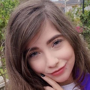 Nicole Muniz, 26 (YouTube Star)