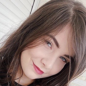 Nicole Muniz, 26 (YouTube Star)