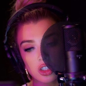 Nicole O'Brien, 28 (Reality Star)