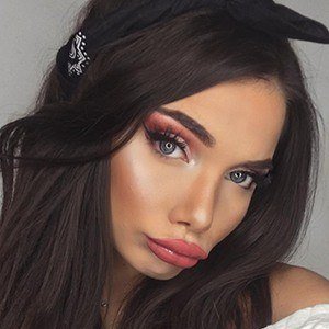 Nicole Pallado, 29 (Instagram Star)