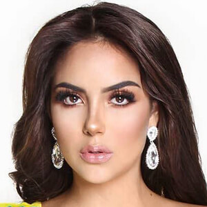 Nicole Pinilla, 25 (TikTok明星)