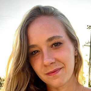 Nicole Regnier, 30 (足球運動員)