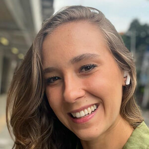 Nicole Regnier, 30 (足球運動員)