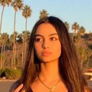 Nicole Sahebi, 22 (TikTok明星)