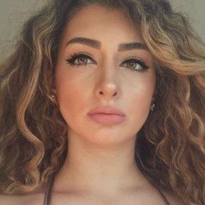 Nicole Sauls, 27 (YouTube明星)