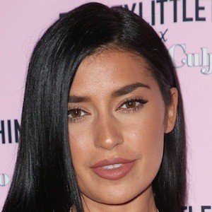 Nicole Williams image 3