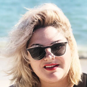 Nicolette Mason, 39 (博主)