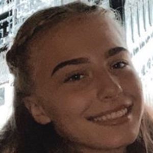 Nicoline Victoria Hansen, 21 (TikTok明星)