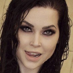 Niece Waidhofer image 7