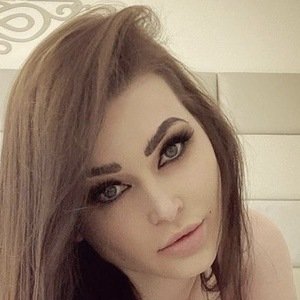Niece Waidhofer image 8