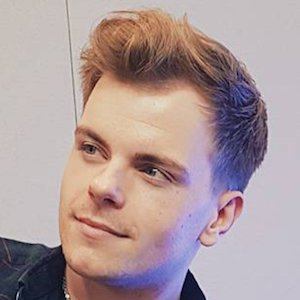 Niki Albon, 33 (YouTube Star)
