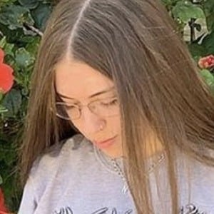 Niki Martinez image 6