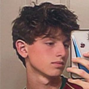 Niki Peter, 21 (TikTok Star)