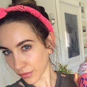 Nikki DeRoest, 41 (Bloguero)