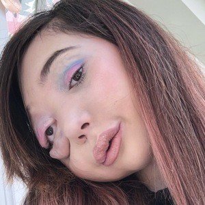 Nikki Lilly, 21 (YouTube Star)