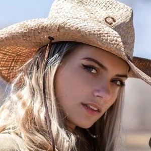 Nikki Neisler, 24 (TikTok明星)