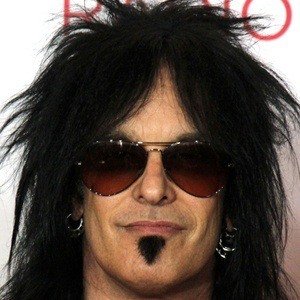Nikki Sixx, 66 (貝斯手)