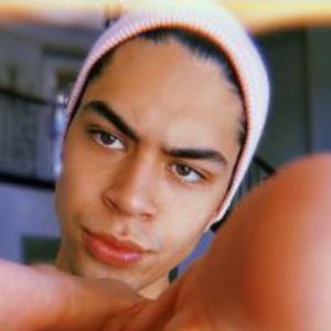 Niko Guardado, 28 (TV Actor)