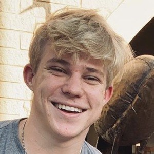 Nikus Lourens, 24 (TikTok Star)