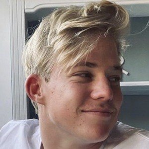 Nikus Lourens, 24 (TikTok明星)