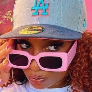 Nilla Allin (TikTok Star) - Age, Birthday, Bio, Facts, Family, Net