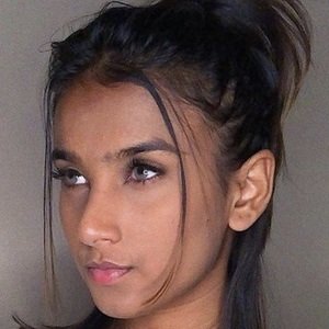 nimeshaa, 25 (YouTube Star)