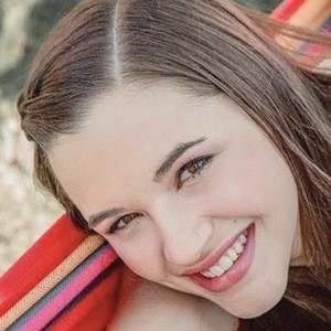 Nina Elizabeth, 21 (TikTok Star)