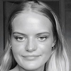 Nina Isanina, 22 (TikTok Star)